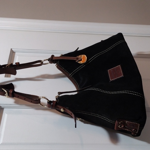 Dooney & Bourke purse. - Picture 3 of 16